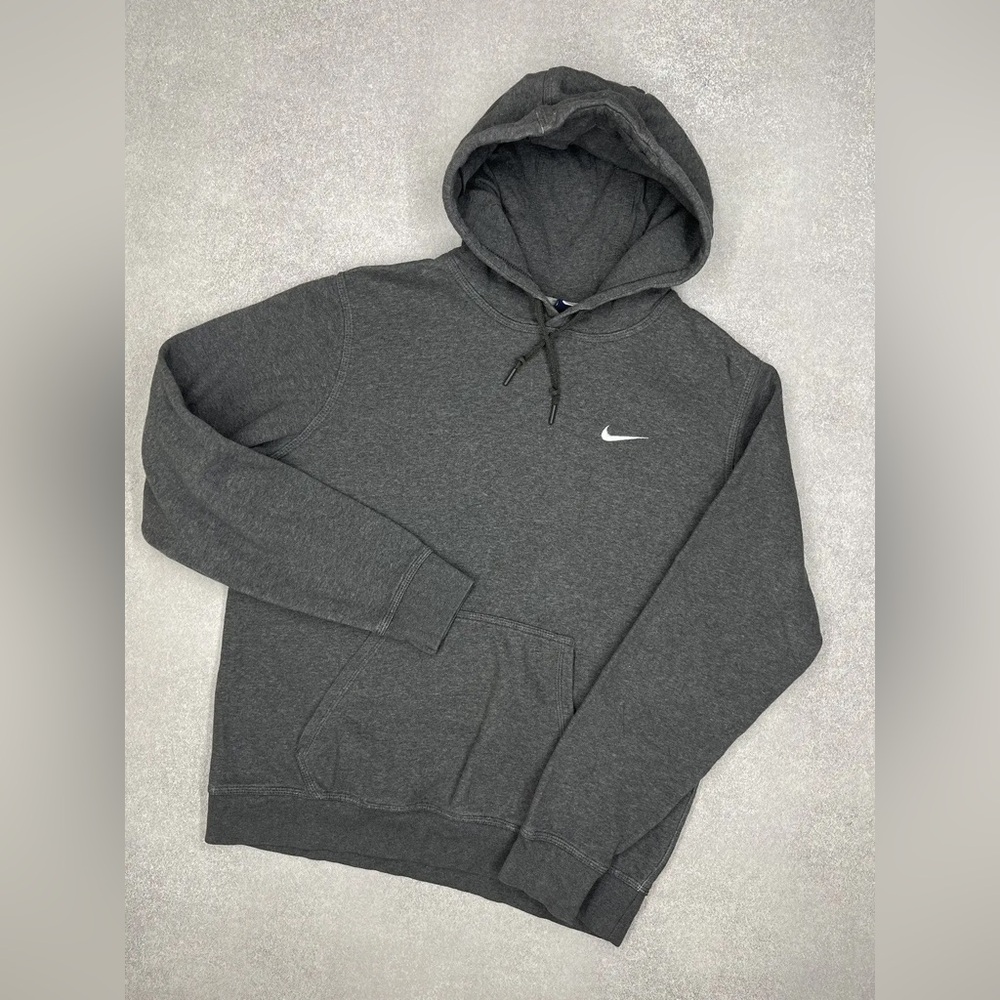 Nike dark grey size small men’s pullover training hoodie, cotton lined